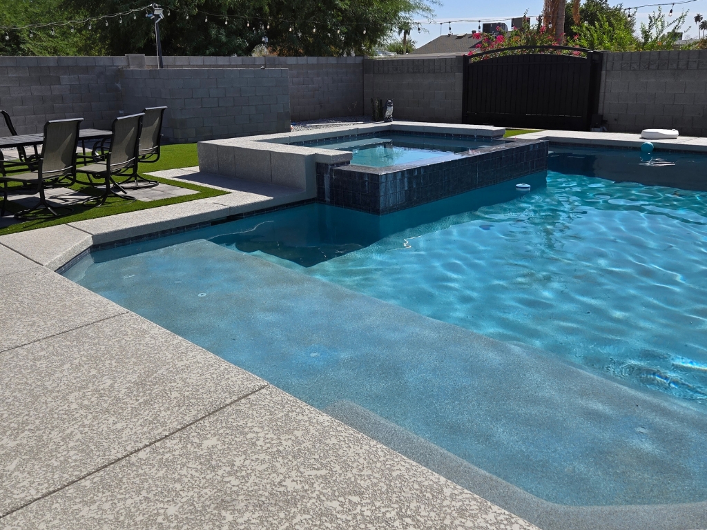 AAABAR Swimming Pools pool remodeling in Glendale AZ, resurfacing & renovations. Call (623) 340-1422